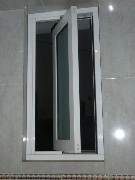 Janela Pivotante para Cafeteria